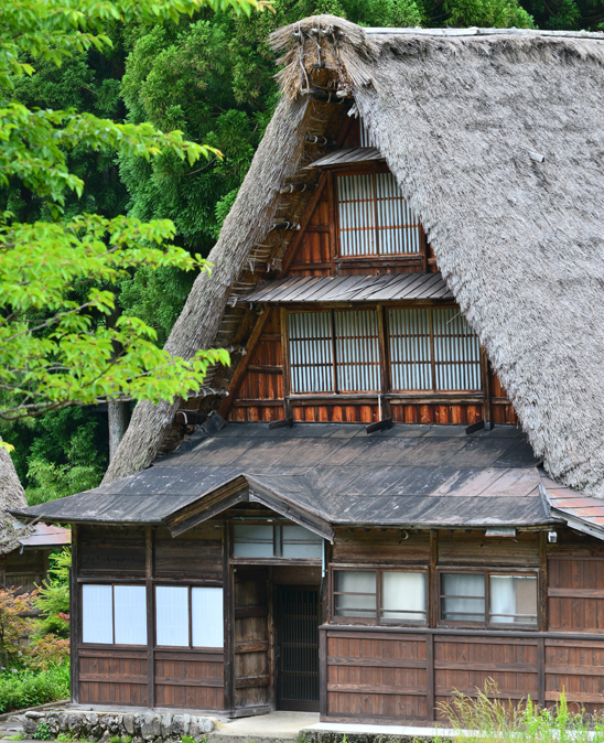 五箇山の妻入りの写真