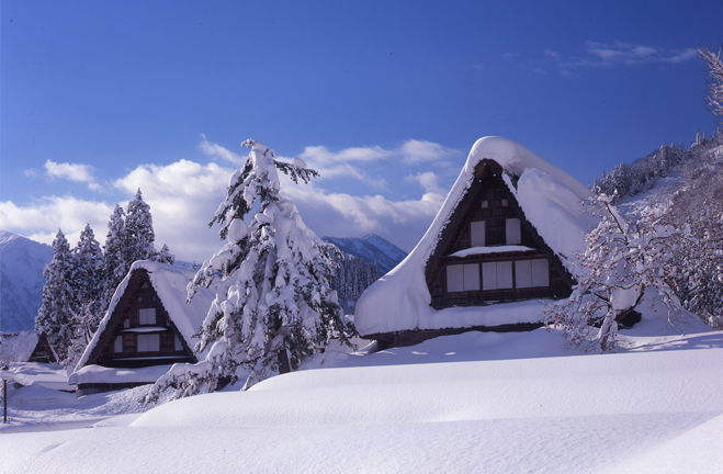 白川郷の豪雪集落のイメージ写真